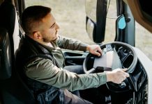 Cum alegi cel mai bun dispozitiv pentru monitorizare flote auto